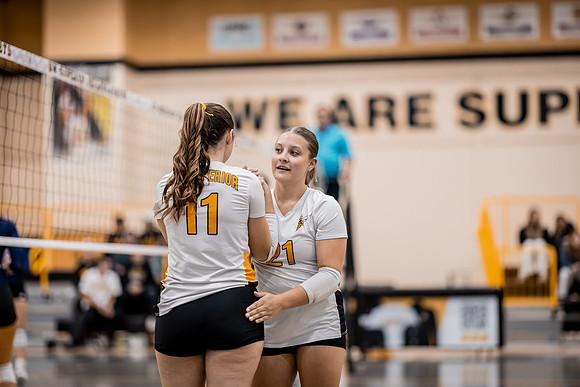 UWS VB vs CROWN-87