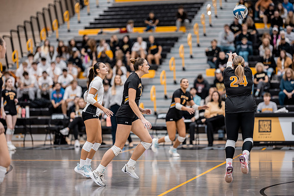 VB vs UNW-18