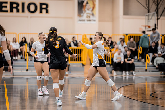 UWS VB vs CROWN-66