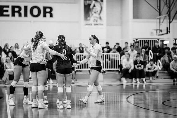 UWS VB vs CROWN-178