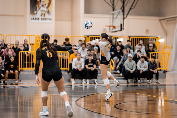 UWS VB vs CROWN-105