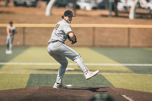 UWS BSB vs Greenville-1-204