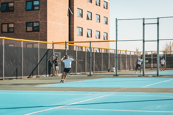Tennis vs STO-22