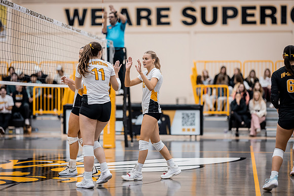 UWS VB vs CROWN-134
