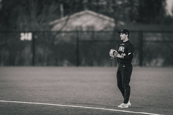 UWS BSB vs Crown -1-86