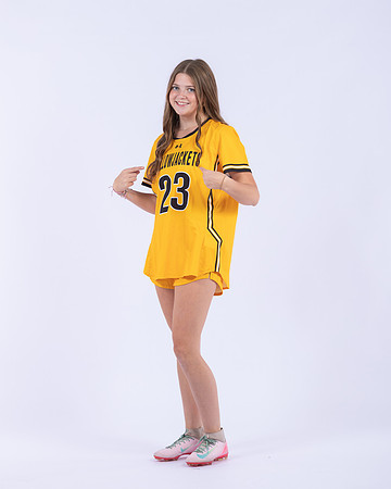 23 Ava Maas21