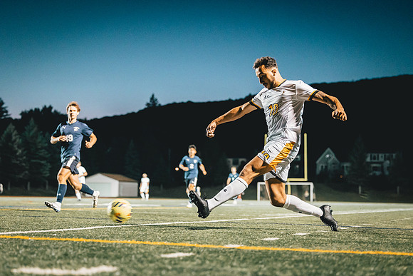 UWS MSOC vs Carleton-1-98