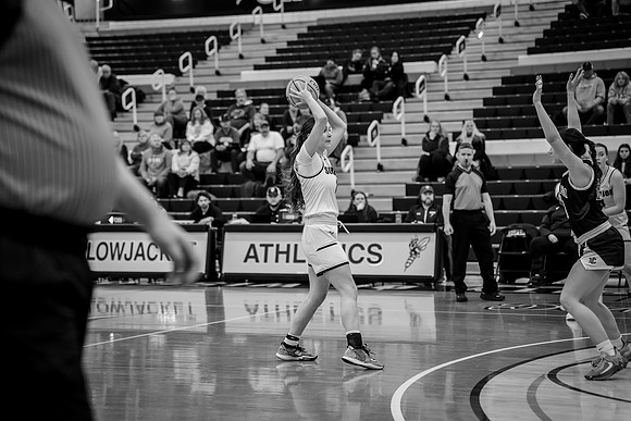 UWS WBB vs NC-1-32