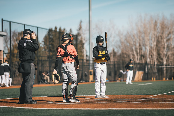 UWS vs MLC DH-1-76