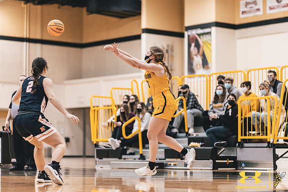 2022.01.29 UWS WBB vs. Northland WM73