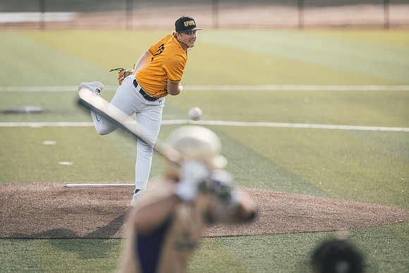 UWS BSB vs Loras-1-200