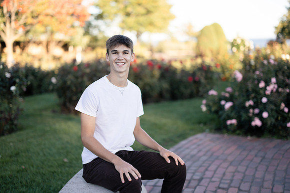 Oscar Senior Shoot-1-102