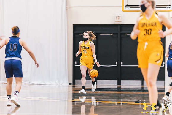 2022.01.14 UWS WBB vs. Crown WM26