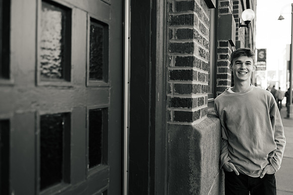 Oscar Senior Shoot-1-60