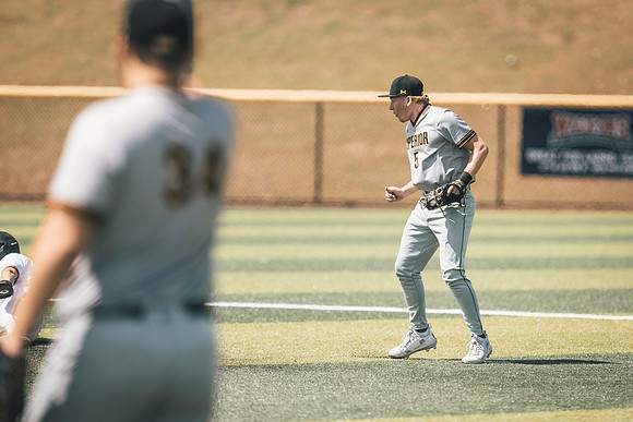 UWS BSB vs Greenville-1-110