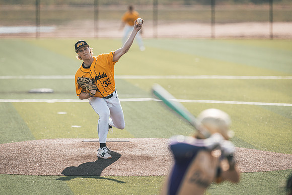 UWS BSB vs Loras-1-43