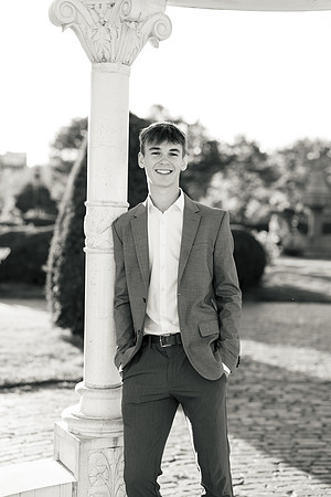 Oscar Senior Shoot-1-133