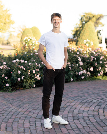 Oscar Senior Shoot-1-114