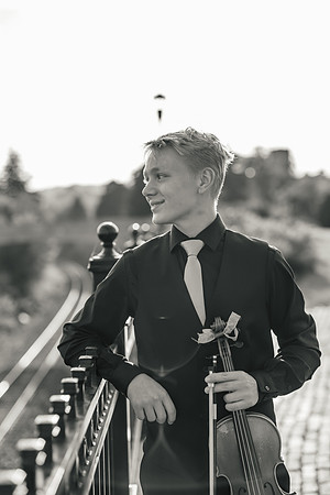 Torin Senior Shoot -1-38