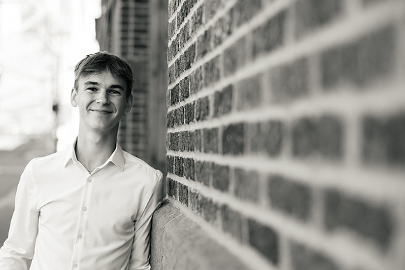 Oscar Senior Shoot-1-45