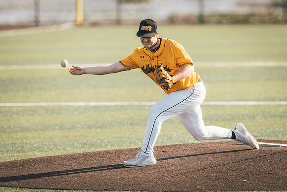 UWS BSB vs Loras-1-225