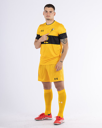 12 Lucas Crivilatti Yellow 8