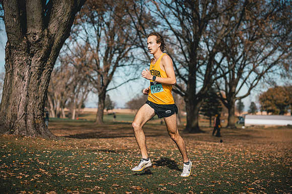 UWS XC CHAMP-1-183