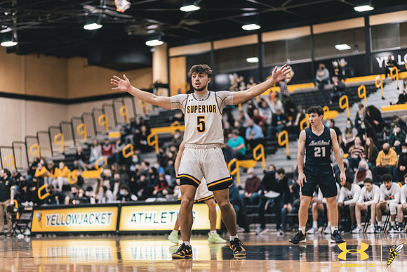 2022.01.29 UWS MBB vs. Northland WM110