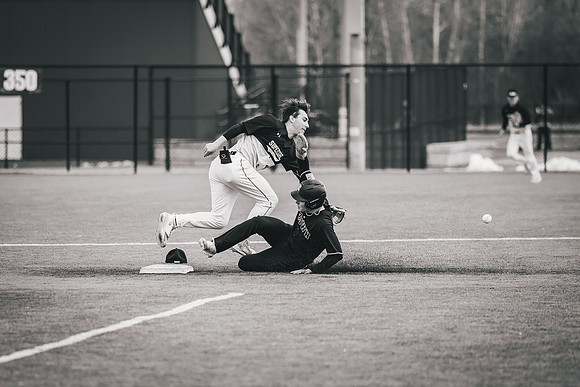 UWS BSB vs Crown D2 DH-1-75