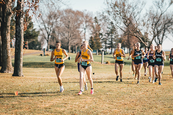 UWS XC CHAMP-1-82