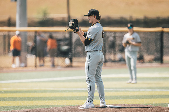 UWS BSB vs Greenville-1-182