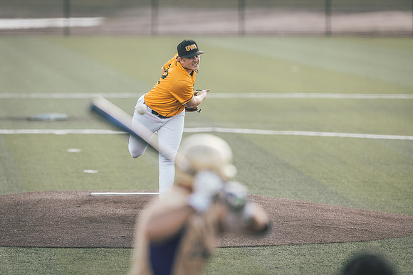 UWS BSB vs Loras-1-196