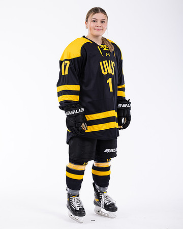 Brynn MacLean D 00003
