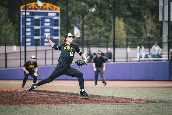 UWS Baseball vs UNW-1-38