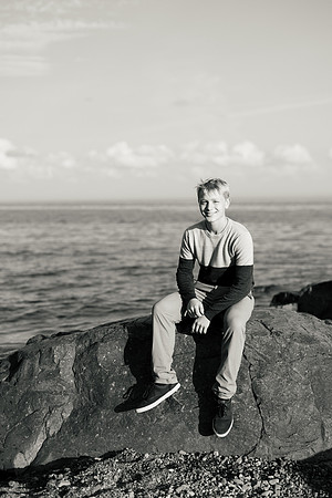 Torin Senior Shoot -1-95