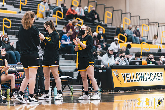 2022.01.15 UWS WBB vs. UMM WM5