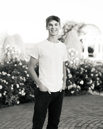 Oscar Senior Shoot-1-111
