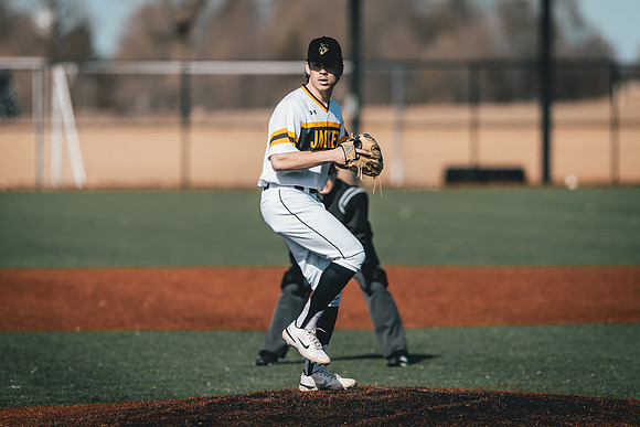 UWS BSB vs CAR DH-1-186