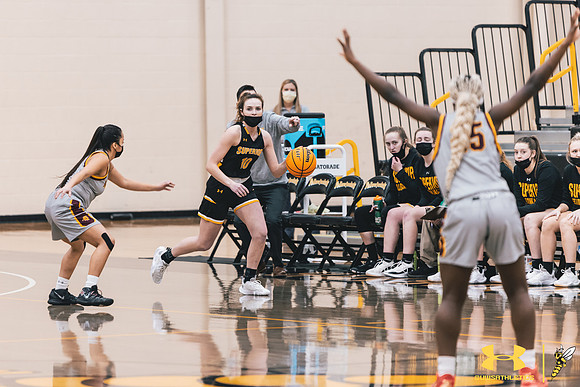 2022.01.15 UWS WBB vs. UMM WM14