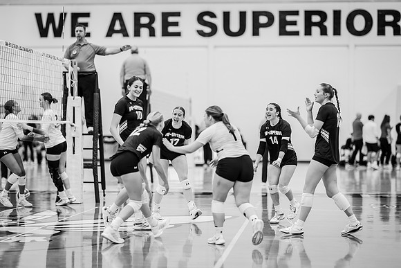 UWS VB vs. HU-1-22