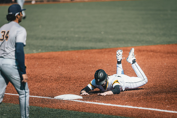UWS BSB vs CAR DH-1-115