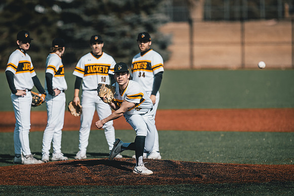 UWS BSB vs CAR DH-1-175