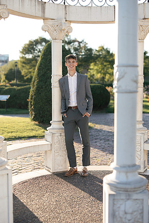 Oscar Senior Shoot-1-136