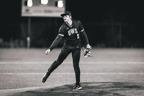UWS BSB vs Crown -1-210