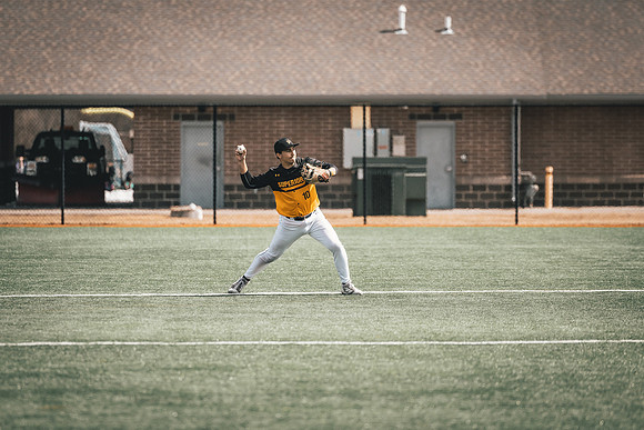 UWS BSB vs Crown D2 DH-1-65