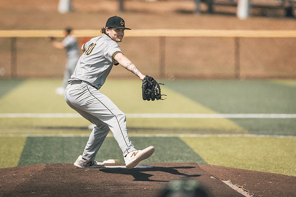 UWS BSB vs Greenville-1-201