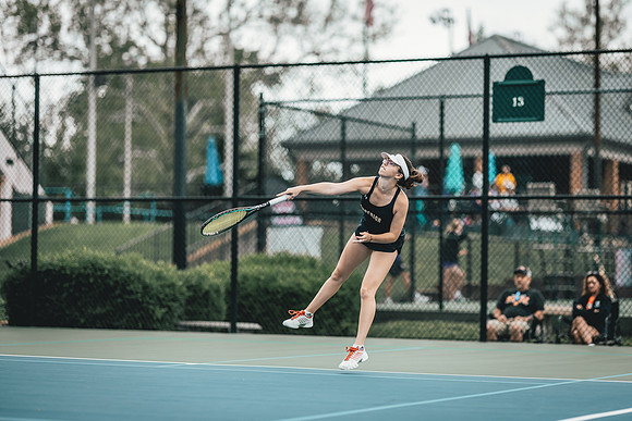UWSvsGreenvillWTEN2nd-1-20