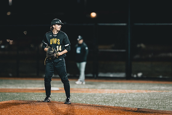 UWS BSB vs Crown -1-160