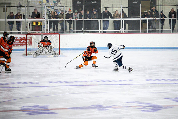 12.26.19 Hibbing Boys Hockey Edit (29)