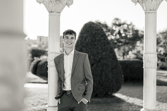 Oscar Senior Shoot-1-141